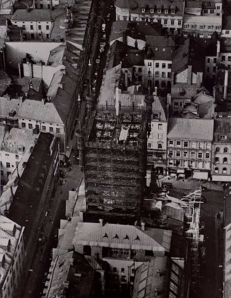 Em 1913, toda a rede foi para o subsolo e a Telefontenet perdeu sua função. A estrutura remanescente permaneceu como um marco por várias décadas.
